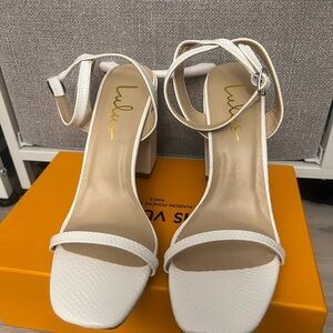 New Lulu's White Strappy Block Heel Sandals